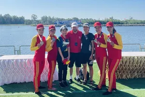 Những tay chèo của đội đua thuyền Việt Nam.