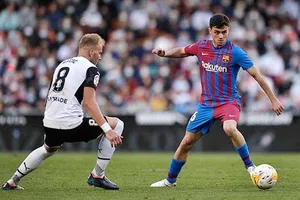 Pedri đang tiếp tục phát triển như một tiền vệ trung tâm hàng đầu thế giới.