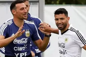 Sergio Aguero hy vọng HLV Lionel Scaloni sẽ trao cho cơ hội đi cùng đội tuyển đến Qatar