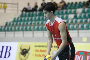 Chủ công Quản Trọng Nghĩa đã hội quân chuẩn bị cho SEA Games 31. Ảnh: THÙY DUNG