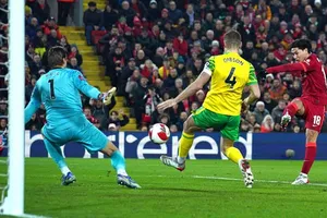 Takumi Minamino đã tỏa sáng để đưa Liverpool vào tứ kết FA Cup.