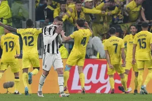 Juventus mùa thứ 3 liên tiếp bị loại ngay từ vòng 1/8 Champions League.