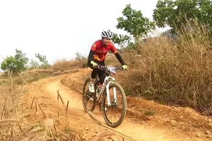 Đội tuyển xe đạp Việt Nam (nội dung địa hình) sẽ được trải nghiệm đường đua tốt ở Hòa Bình. Ảnh: LĐXĐVN