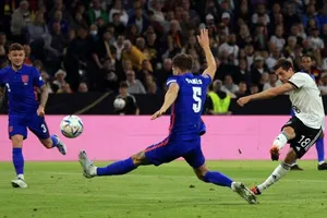 Jonas Hofmann mở tỷ số cho chủ nhà Đức.