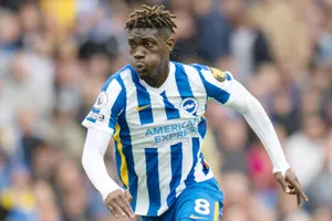 Yves Bissouma trở thành tân binh thứ 3 gia nhập Tottenham trong mùa hè này.