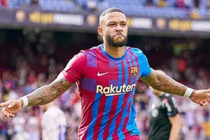 Memphis Depay vẫn muốn tiếp tục cùng Barca.