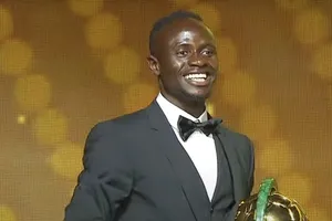 Sadio Mane lần thứ 2 liên tiếp được vinh danh là Cầu thủ xuất sắc nhất châu Phi.
