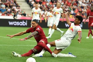 Darwin Nunez đã quá đơn độc trong 45 phút có mặt trên sân.