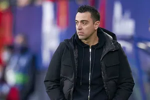 HLV Xavi sau mùa hè hứng khởi giờ đang phải lo lắng CLB chưa sẵn sàng.