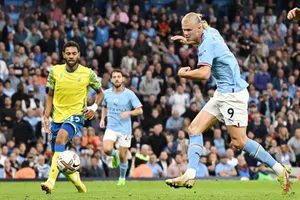 Erling Haaland đang khiến mọi hàng phòng ngự phải bắt đầu lo lắng. Ảnh: Getty Images