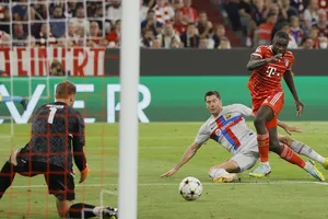 Robert Lewandowski gây thất vọng khiến Barca thất bại.