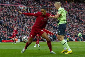 Man.City và Livepool khó có thành phần mạnh nhất cho màn tái đấu. Ảnh: Getty Images