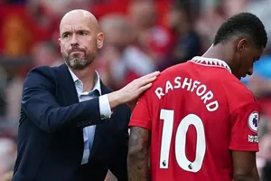 HLV Erik ten Hag nghiêm khắc nhưng đang giúp Marcus Rashford tiến bộ rõ nét.