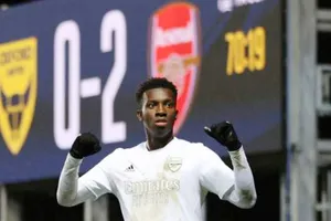 Eddie Nketiah ghi cú đúp giúp Arsenal giành chiến thắng dễ dàng 3-0 trước Oxford United.