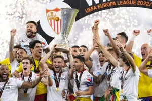Sevilla vươn đến vinh quang UEFA Cup/ Europa League thứ 7 trong lịch sử.