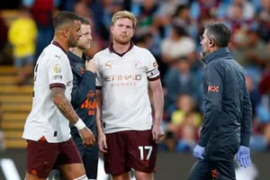 Kevin De Bruyne có nguy cơ phải ngồi ngoài tới 4 tháng vì tái phát chấn thương gân kheo.