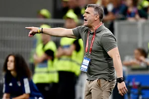 HLV Serhiy Rebrov tức giận trước tuyên bố từ Chủ tịch UEFA Aleksander Ceferin.