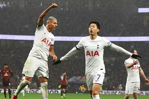 Tottenham kết năm bằng chiến thắng 3-1 trước Bournemouth ở Premier League vào Chủ nhật