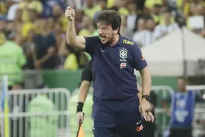 Tuyển Brazil đã sa thải HLV Fernando Diniz hôm thứ Sáu. 