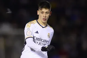 HLV Carlo Ancelotti đã khen ngợi tân binh trẻ Arda Guler sau màn ra mắt. 