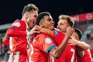 Girona đánh bại Rayo Vallecano 3-1 để lọt vào tứ kết Cúp Nhà Vua lần đầu tiên sau 5 năm.
