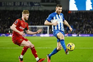 James Milner vẫn miệt mài cống hiến cho Brighton ở tuổi 38.