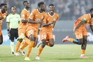 Chủ nhà Bờ Biển Ngà loại đương kim vô địch Senegal trước vòng tứ kết Cúp các quốc gia châu Phi.