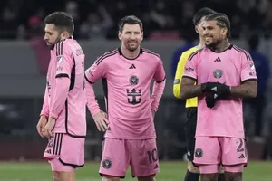 Lionel Messi đang gây phẫn nộ vì không thi đấu trong một trận giao hữu cùng CLB của anh Inter Miami ở Hồng Kông.