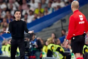 HLV Xavi Hernandez của Barcelona chỉ trích việc thiếu Goal-line là một điều “đáng xấu hổ”.