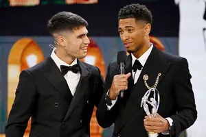 Tiền vệ trẻ của Real Madrid Jude Bellingham nhận giải thưởng VĐV đột phá nhất năm 2023.