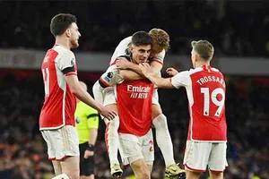 Kai Havertz ghi cú đúp vào lưới đội bóng cũ giúp Arsenal giành chiến thắng lịch sử 5-0 trước Chelsea.