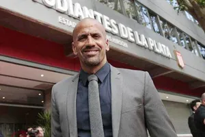 Juan Sebastian Veron hiện đang là Chủ tịch của Estudiantes trong nhiệm kỳ thứ 2.
