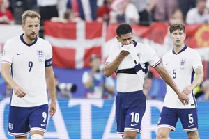 Đội trưởng Harry Kane đã đáp trả những lời chỉ trích nặng nề của Gary Lineker.