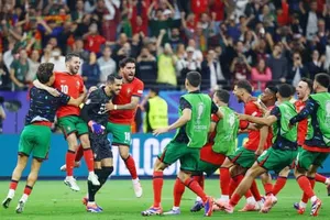 Bồ Đào Nha đánh bại Slovenia ở loạt đấu súng nhờ sự tỏa sáng của thủ môn Diogo Costa