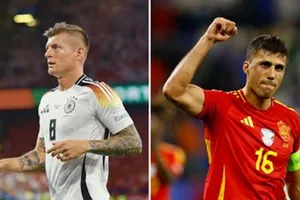 Đây chỉ là lần đầu tiên Toni Kroos đối đầu Rodri ở cấp độ đội tuyển kể từ thảm bại 0-6 của tuyển Đức trước Tây Ban Nha tại Nations League năm 2020.