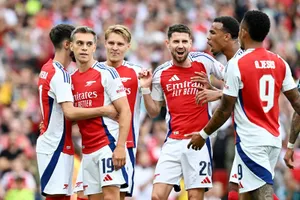 Arsenal dễ dàng giành chiến thắng 4-1 trước nhà vô địch Bundesliga là Leverkusen.