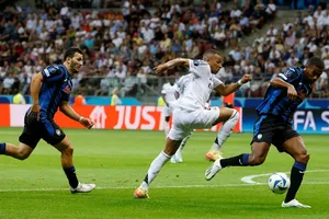 Hình ảnh mạnh mẽ của Kylian Mbappe ở Siêu cúp châu Âu là lời cảnh báo về sức mạnh của Rea Madrid.