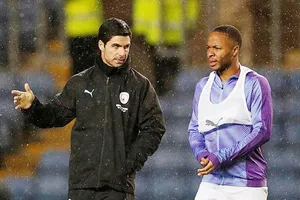HLV Mikel Arteta có mối quan hệ đặc biệt với Raheem Sterling khi cả 2 cùng ở Man.City.