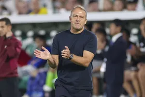 HLV Hansi Flick giúp Barcelona là đội duy nhất tại La Liga có thành tích toàn thắng 100%.