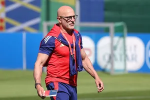 HLV Luis de la Fuente tuyên bố tuyển Tây Ban Nha rất háo hức trở lại sân cỏ sau chức vô địch Euro 2024.
