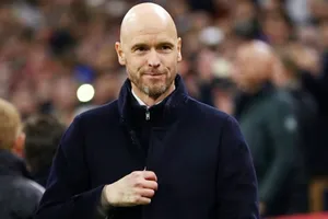 HLV Erik ten Hag phớt lờ việc Cristiano Ronaldo “khơi lại vết thương” của Man.United.