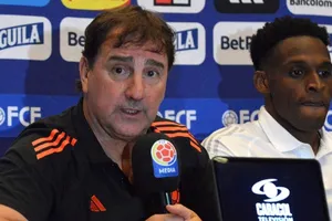 HLV tuyển Colombia, Nestor Lorenzo cáo buộc Bolivia do thám buổi tập đội của ông trước vòng loại World Cup 2026.