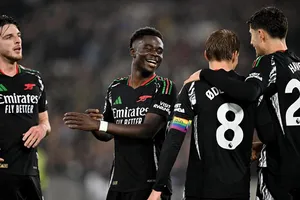 Bukayo Saka truyền cảm hứng giúp Arsenal giành chiến thắng 5-2 trên sân West Ham.
