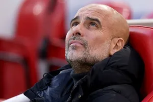 HLV Pep Guardiola cho biết Man.City phải “bắt đầu từ con số không” sau trận thua 0-2 trước Liverpool.