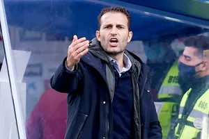 Valencia sa thải HLV Ruben Baraja vào thứ Hai vì phong độ tệ hại tại La Liga.