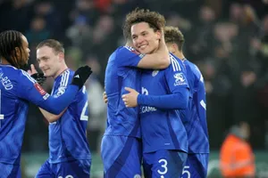 Leicester City đi tiếp bằng trận thắng 6-2 trước QPR