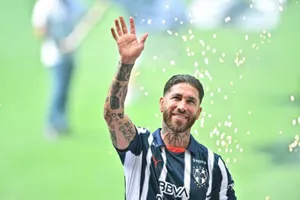 Sergio Ramos trong buổi lễ ra mắt CLB mới - Monterrey