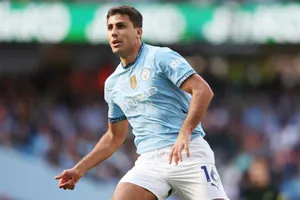 HLV Pep Guardiola hy vọng tiền vệ Rodri có thể trở lại đội hình Man.City vào tháng 4.