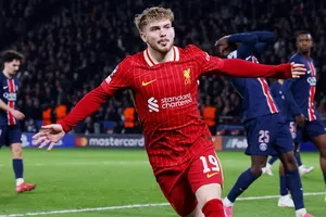 Bàn thắng ở phút 87 của Harvey Elliott giúp Liverpool thắng PSG 1-0 ngay tại Parc des Princes.