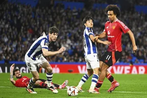 Man.United hòa 1-1 trên sân Real Sociedad ở lượt đi vòng 1/8 Europa League vào thứ Năm.